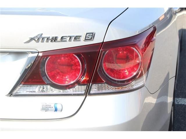 CROWN sedan hybrid