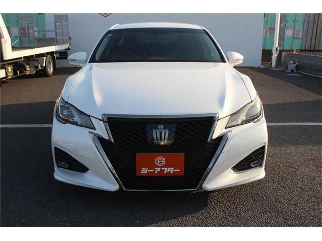 CROWN sedan