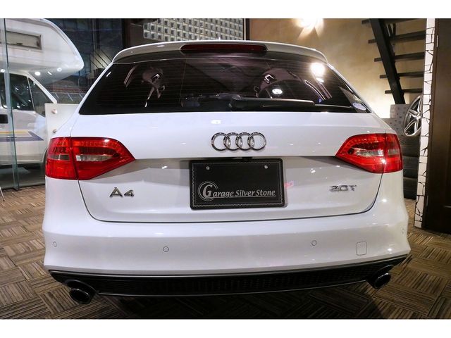 AUDI A4 AVANT