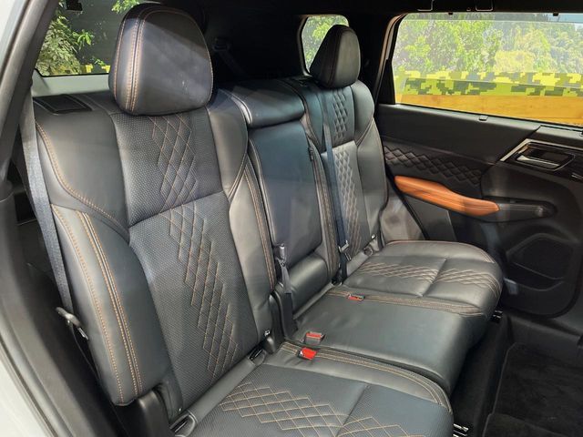 OUTLANDER PHEV