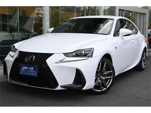 LEXUS IS200t