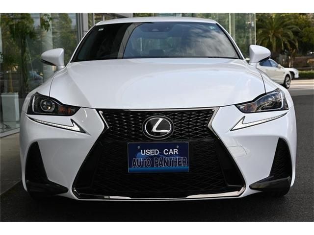 LEXUS IS200t