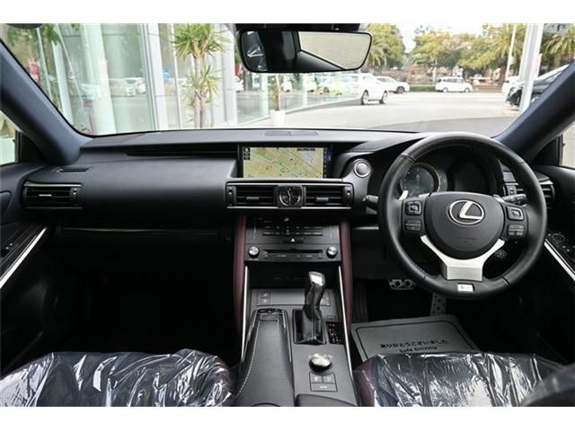 LEXUS IS200t
