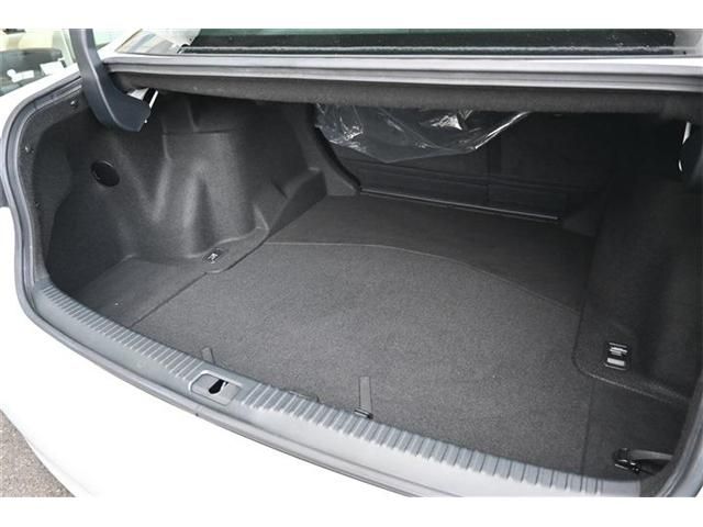 LEXUS IS200t
