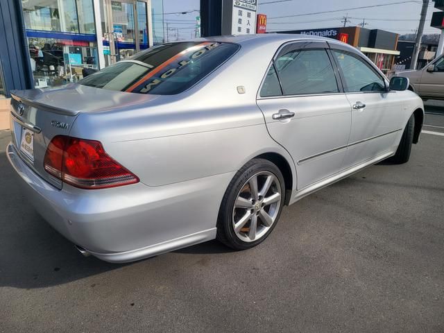 CROWN sedan