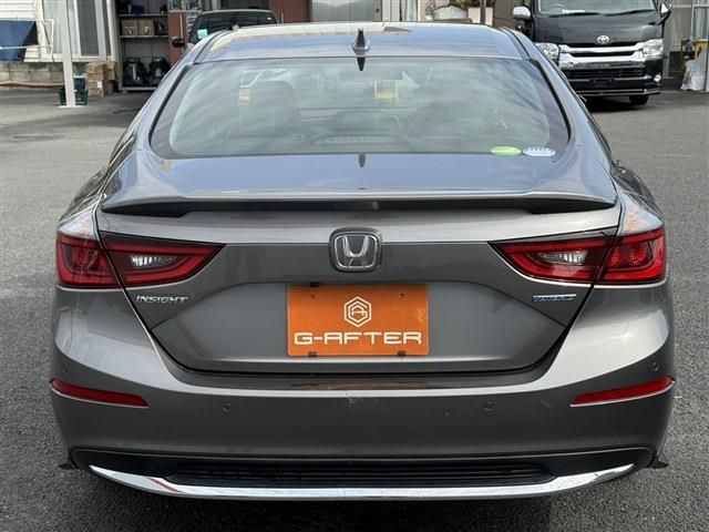 INSIGHT sedan