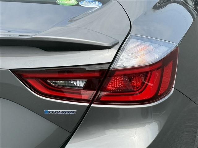 INSIGHT sedan