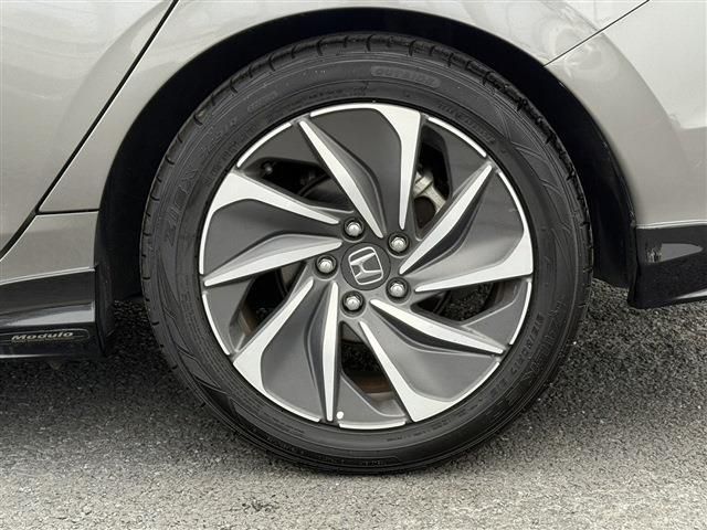 INSIGHT sedan