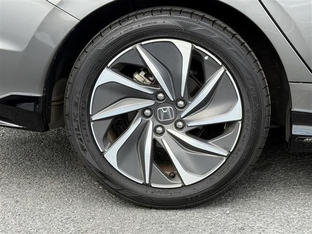 INSIGHT sedan