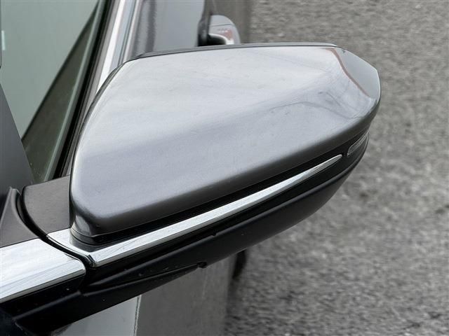 INSIGHT sedan
