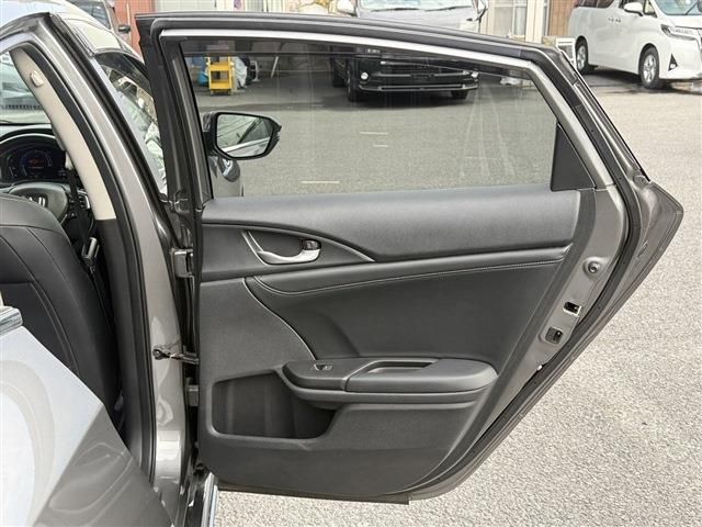 INSIGHT sedan