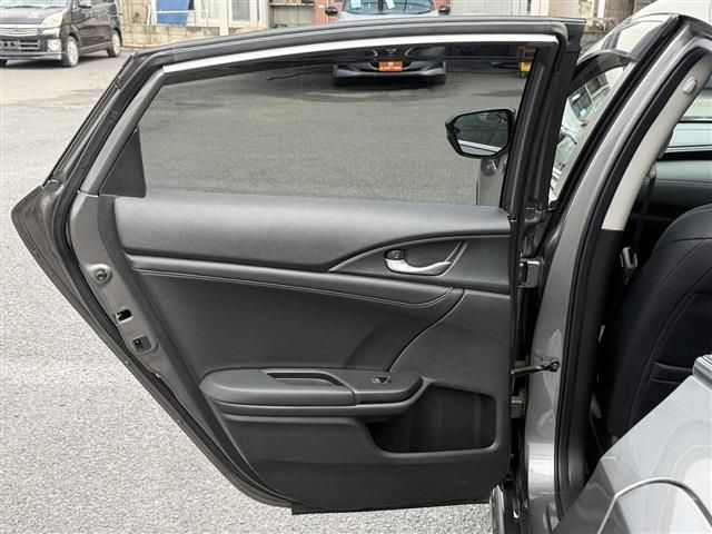 INSIGHT sedan