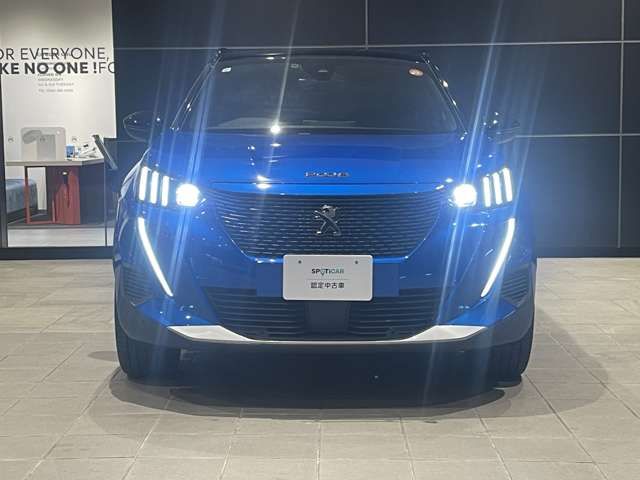 PEUGEOT e-2008