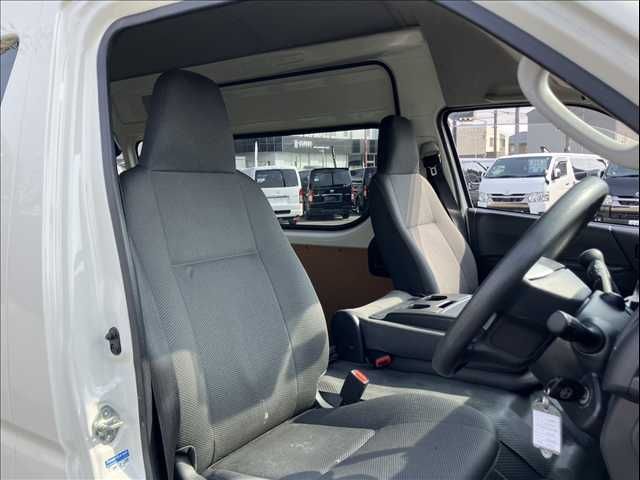 HIACE van 4WD