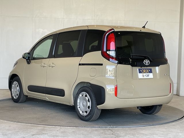 SIENTA HYBRID