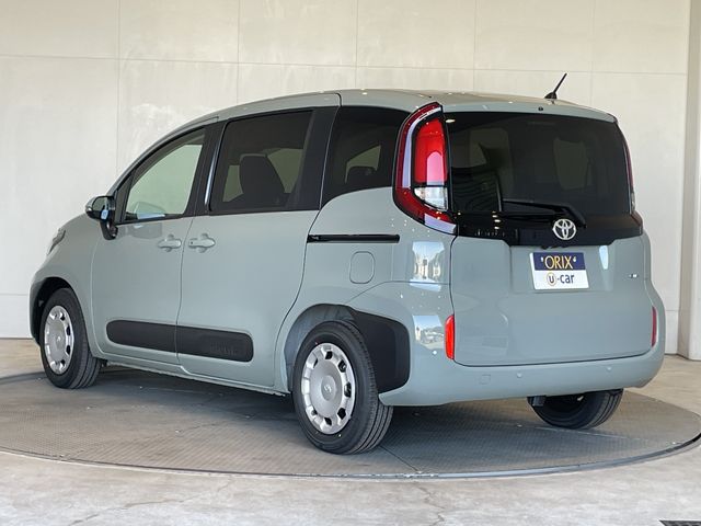 SIENTA HYBRID
