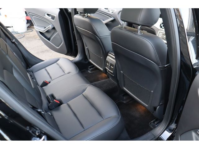 MERCEDES BENZ GLA class