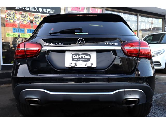 MERCEDES BENZ GLA class