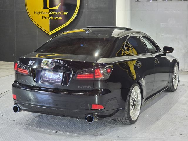 LEXUS IS250