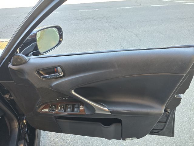 LEXUS IS250