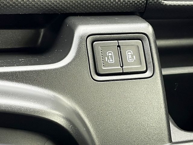 DELICA D:2 CUSTOM 4WD