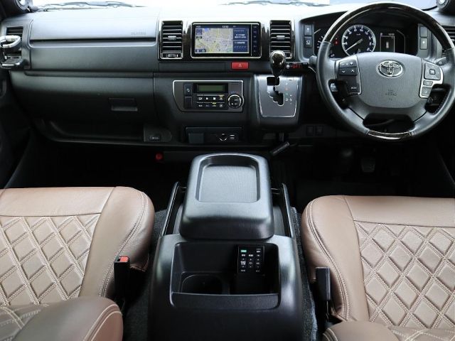 HIACE van 4WD