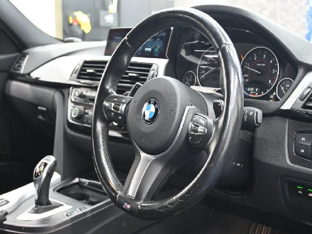 BMW 3 Series sedan