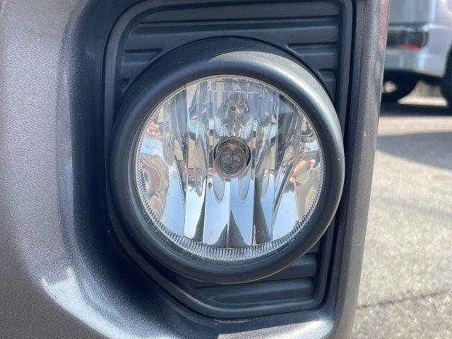 REGIUSACE 2WD van