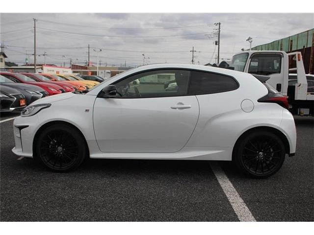 GR YARIS