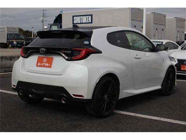 GR YARIS