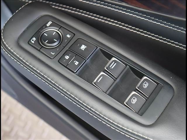 LEXUS LS500h 4WD