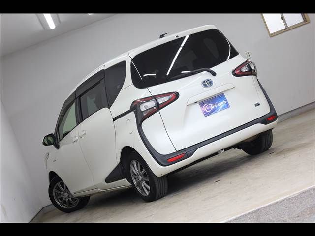 SIENTA HYBRID