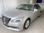 CROWN sedan hybrid