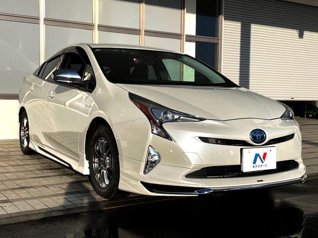 PRIUS 4WD