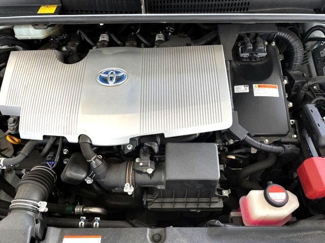 PRIUS 4WD