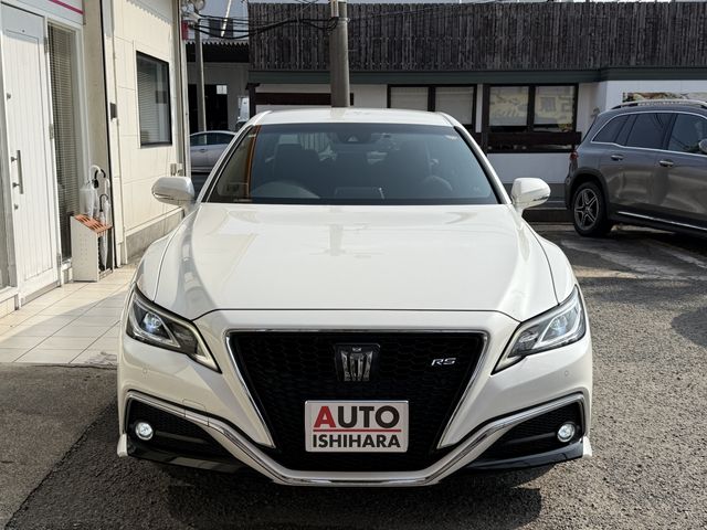 CROWN sedan