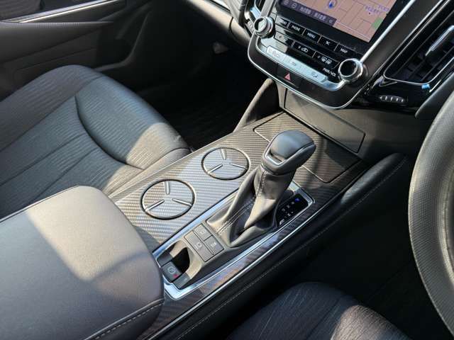 CROWN sedan