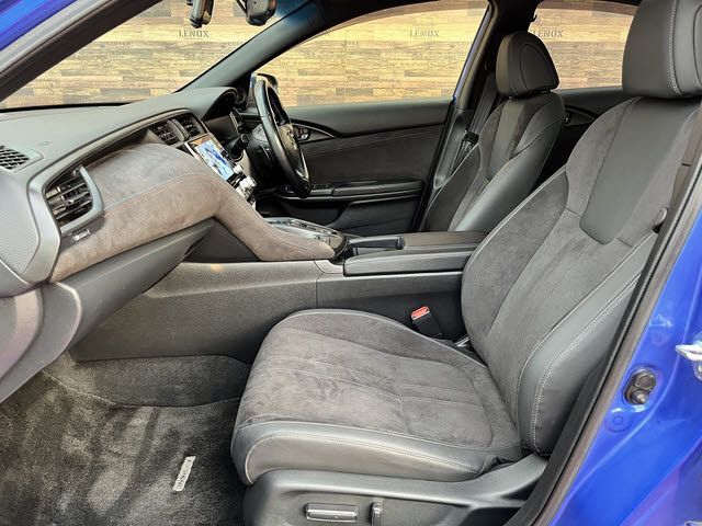INSIGHT sedan