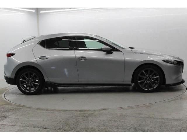 MAZDA3 FASTBACK