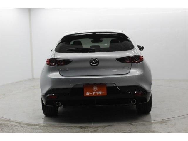 MAZDA3 FASTBACK