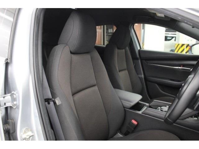 MAZDA3 FASTBACK