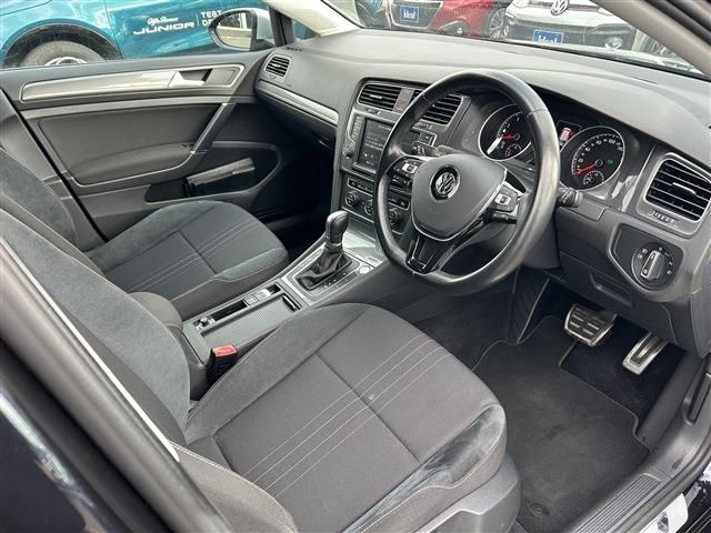 VOLKSWAGEN GOLF Alltrack