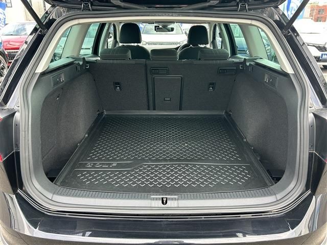 VOLKSWAGEN GOLF Alltrack