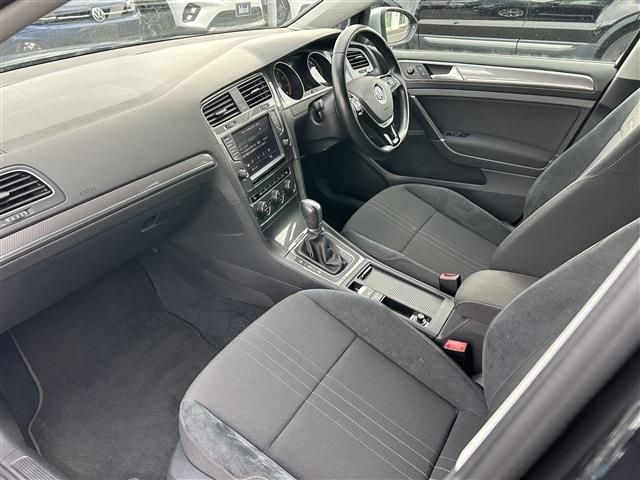 VOLKSWAGEN GOLF Alltrack