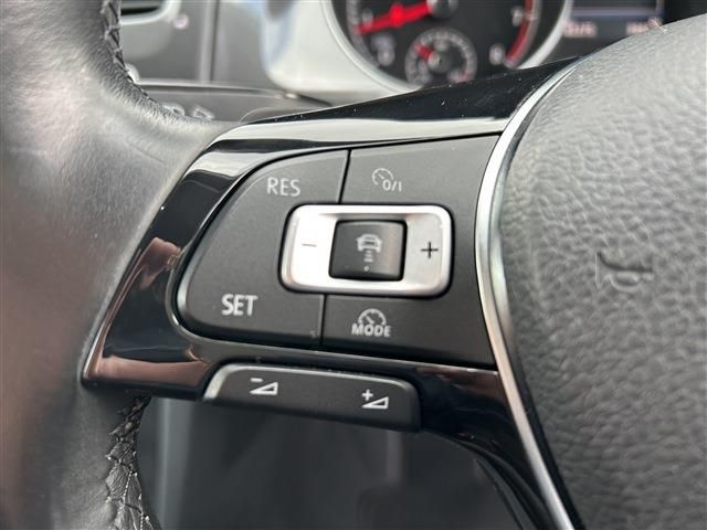 VOLKSWAGEN GOLF Alltrack