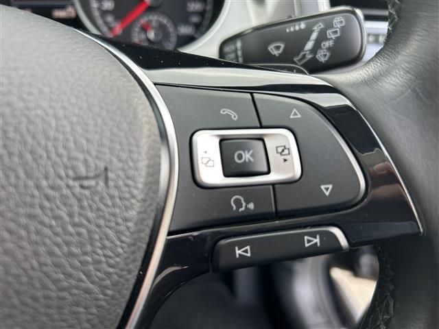 VOLKSWAGEN GOLF Alltrack