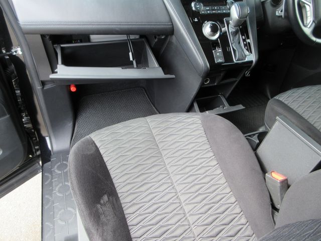 DELICA D:5 4WD