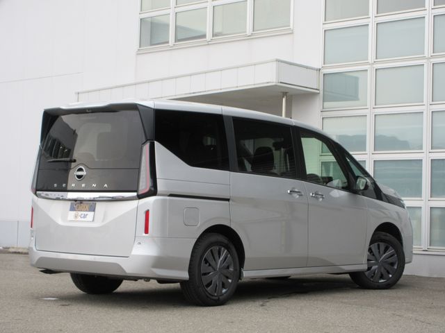 SERENA  WG 4WD