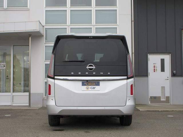 SERENA  WG 4WD