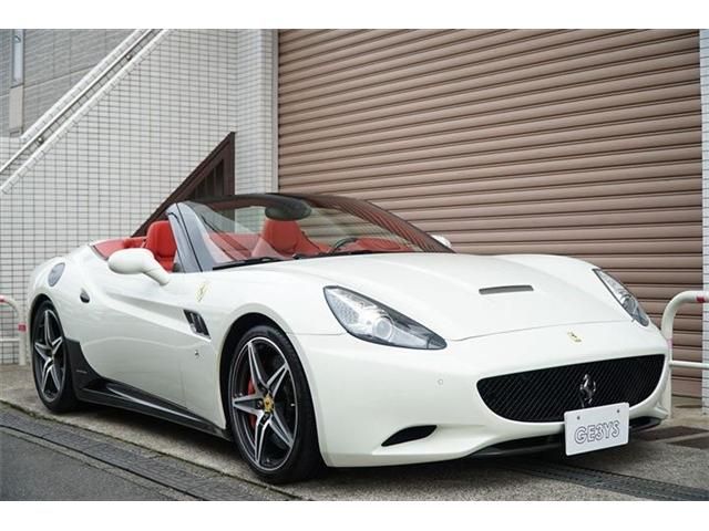 FERRARI California 30
